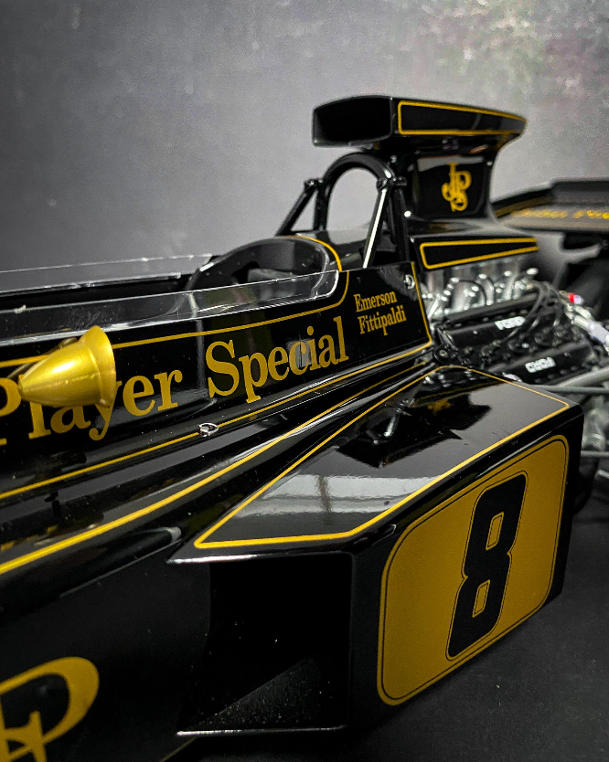 Pocher 1/8 scale Lotus 72 72D F1 kit HK114 Emerson Fittipaldi Pocher 1/8 scale Lotus 72 72D F1 kit HK114 Emerson Fittipaldi
