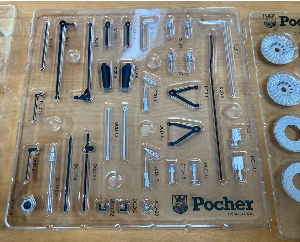 Pocher 1/8 Gulf Porsche 917 K unboxing photo Pocher 1/8 Gulf Porsche 917 K unboxing photo