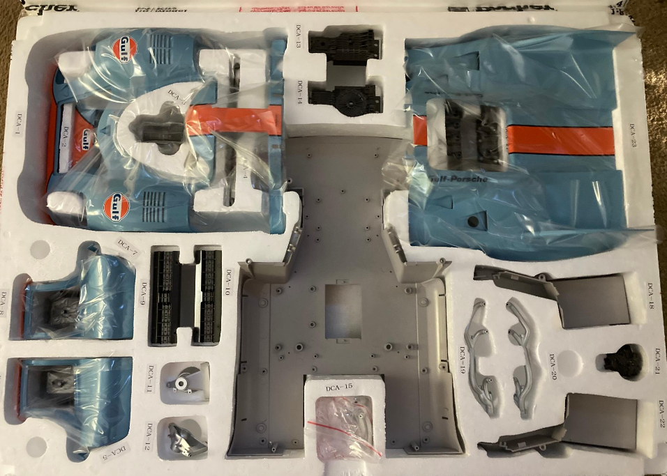 Pocher 1/8 Gulf Porsche 917 K unboxing photo