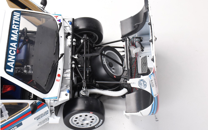 IXO 1/8 Lancia 037 Rally kit